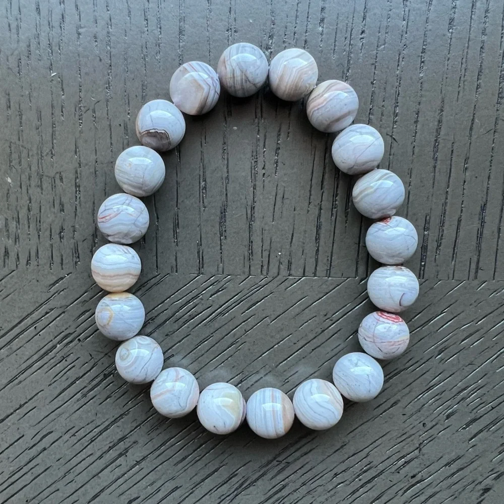 Amethyst lace agate bracelet 10mm SIZE 6.75’ - Picture 4 of 4